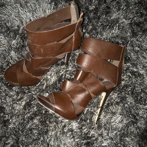 BRAND NEW without box. Cute Aldo brown heels